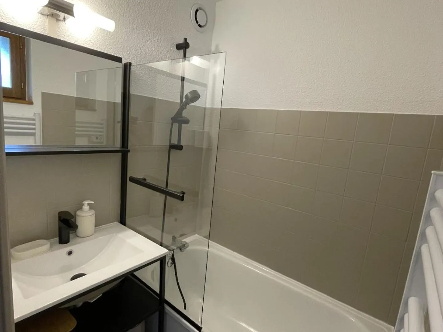 Le Repere Du Nant- Meuble Classe 2 Etoiles Morzine Apartment